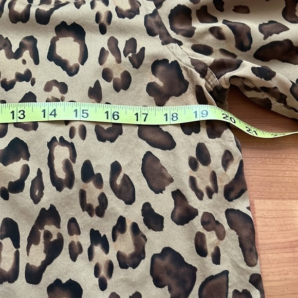 Chaps women’s button down leopard print shirt with 3/4 sleeves Size Large - Picture 6 of 8